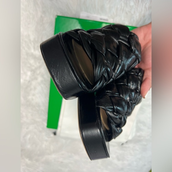 Bottega Veneta Ladies Intrecciato Board Weave Sandals - Picture 6 of 14